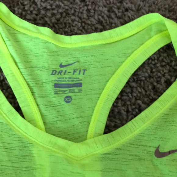 Nike tank top - Picture 2 of 2